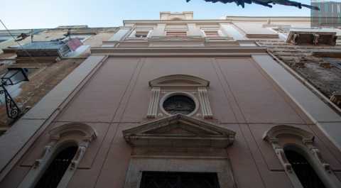 Bari, la triste fine dell'elegante San Bartolomeo: adibita a cucina per le suore